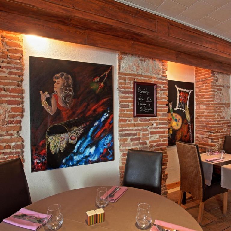 Logis Hotel - Les Pasteliers Lavaur  Luaran gambar